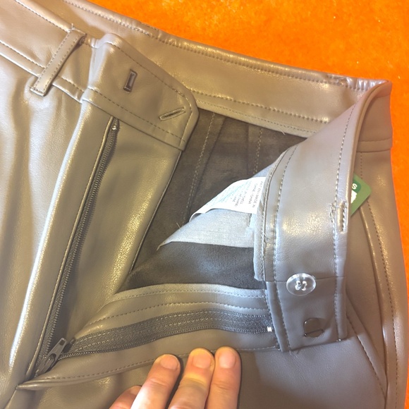 Charcoal grey cropped faux-leather pants NWT - Picture 9 of 10